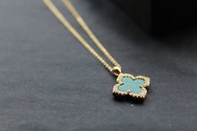 Load image into Gallery viewer, Gold Vermeil Vintage Flower Necklace with Malachite
