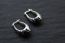 Load image into Gallery viewer, Hammered Creole Hoop Earrings
