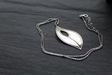 Load image into Gallery viewer, Laurel Leaf Necklace
