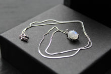 Load image into Gallery viewer, Moonstone Necklace
