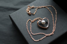 Load image into Gallery viewer, Rose Gold Heart with Pearl &amp; Cubic Zirconia
