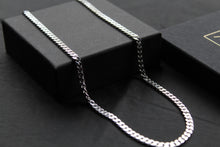 Load image into Gallery viewer, Silver Flat Open Curb Chain
