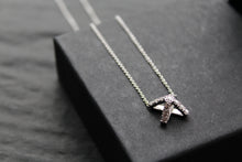 Load image into Gallery viewer, Silver Kiss Necklace
