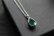 Load image into Gallery viewer, Silver with Rhodium Plate Necklace with Green Onyx
