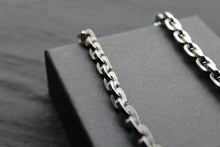 Load image into Gallery viewer, Stainless Steel Open Link Chain Necklace
