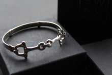 Load image into Gallery viewer, Sterling Silver French Link Snaffle Bangle
