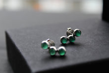 Load image into Gallery viewer, Trio Green Agate Climber Earrings
