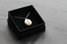 Load image into Gallery viewer, Freshwater Pearl Teardrop Necklace
